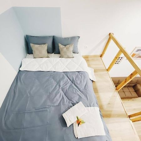 Velestinou Private Maisonette Apartment Athena Bagian luar foto
