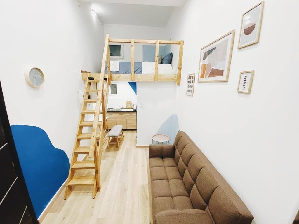 Velestinou Private Maisonette Apartment Athena Bagian luar foto