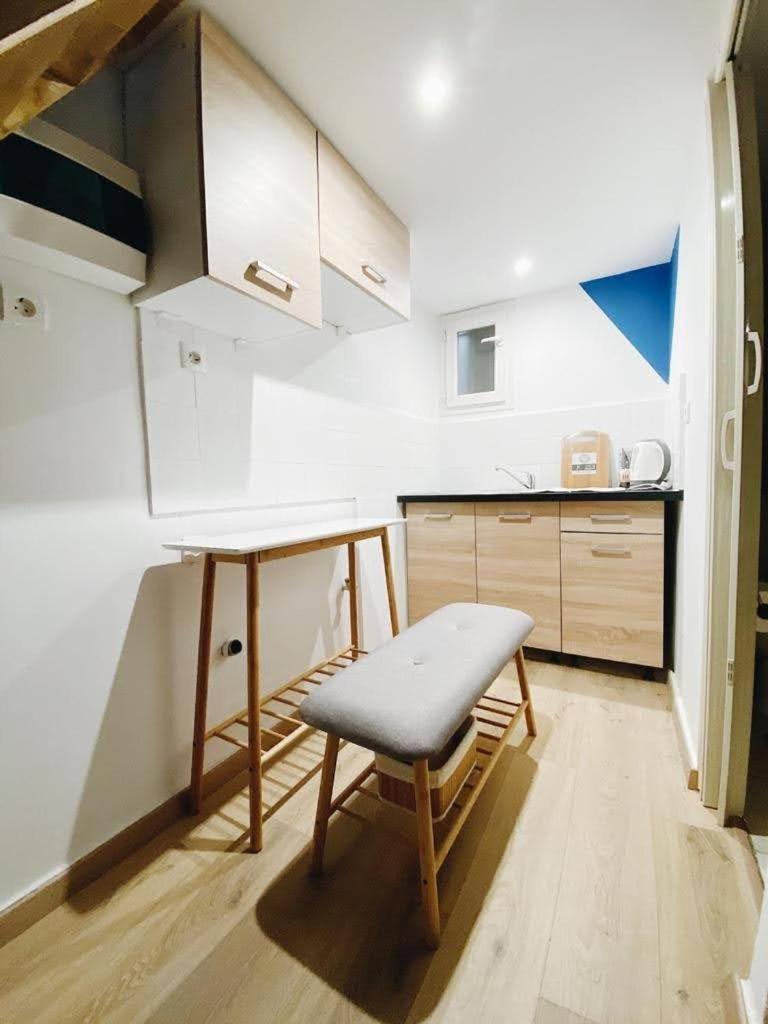 Velestinou Private Maisonette Apartment Athena Bagian luar foto
